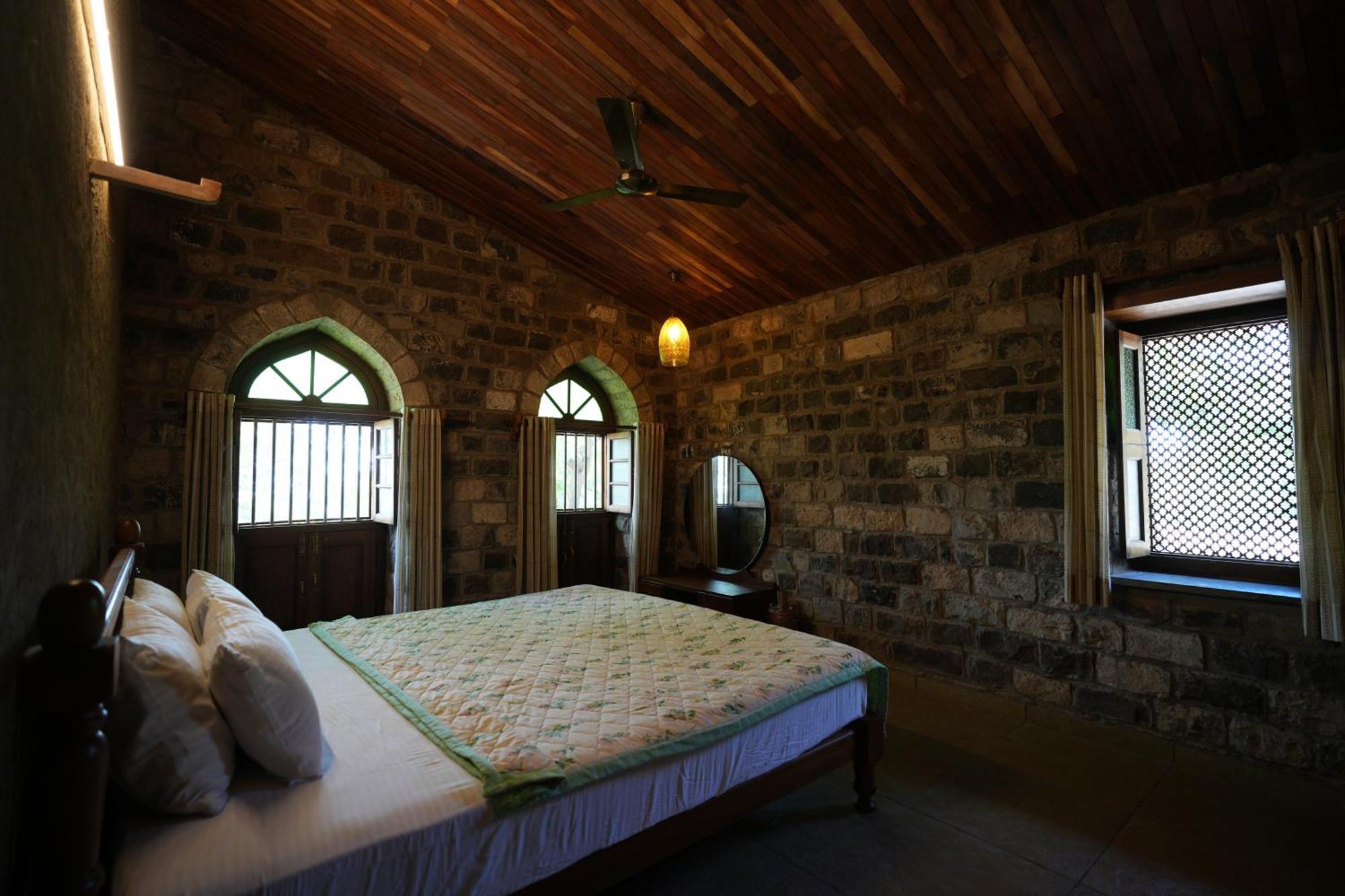 Nisarg Resort Kolhapur Exterior foto