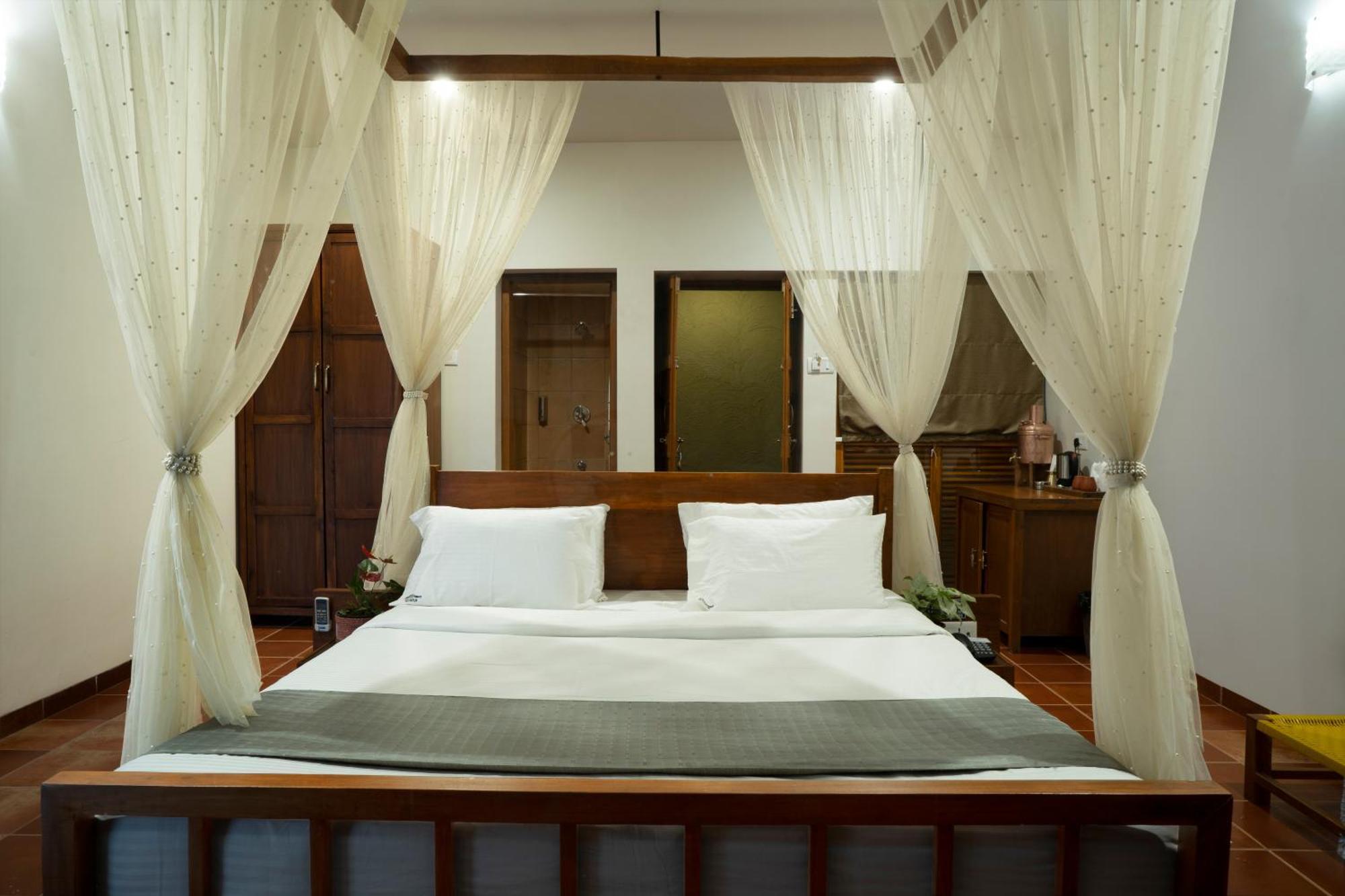 Nisarg Resort Kolhapur Exterior foto