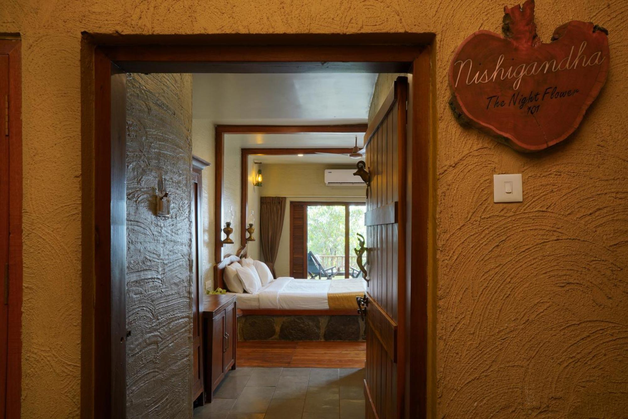 Nisarg Resort Kolhapur Exterior foto