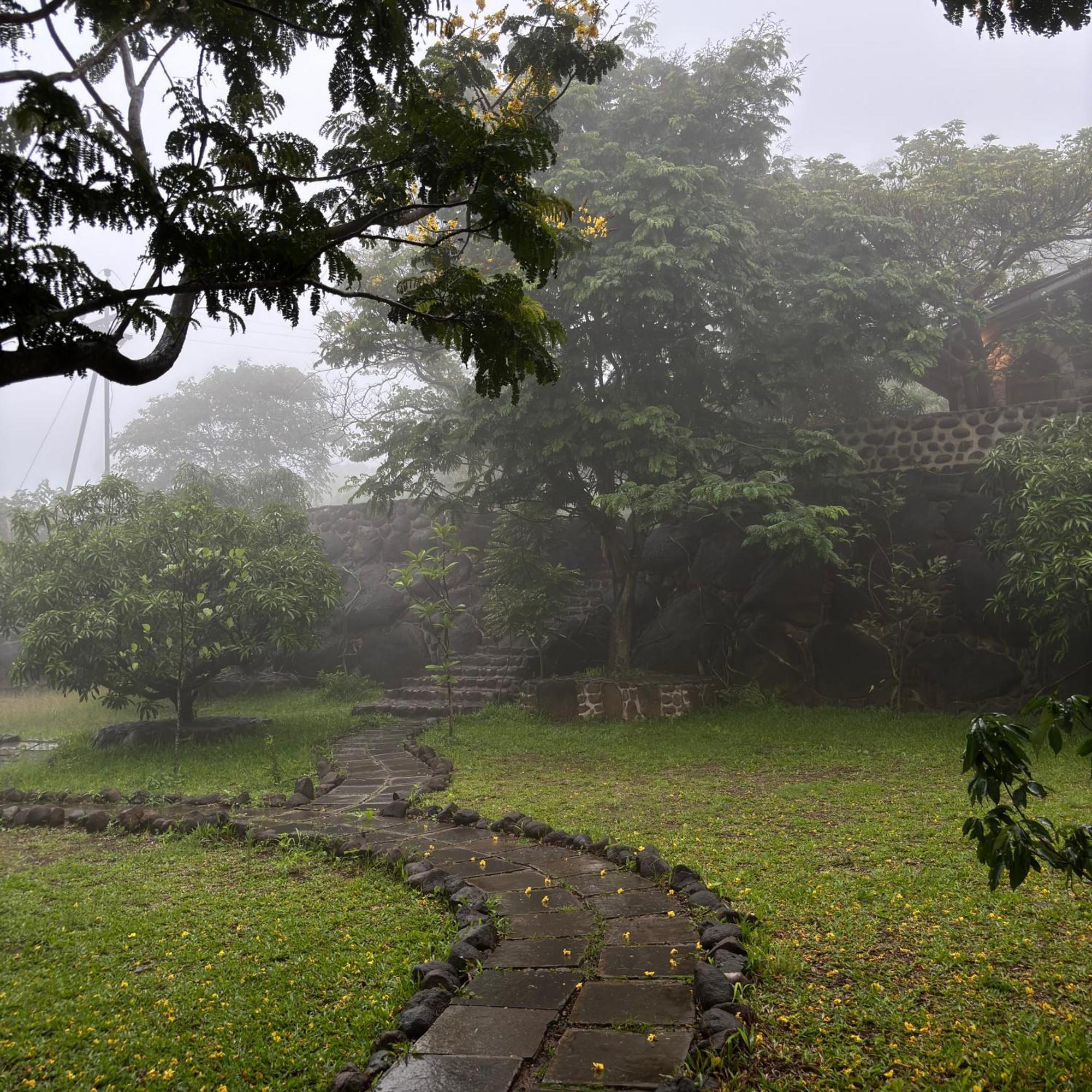 Nisarg Resort Kolhapur Exterior foto
