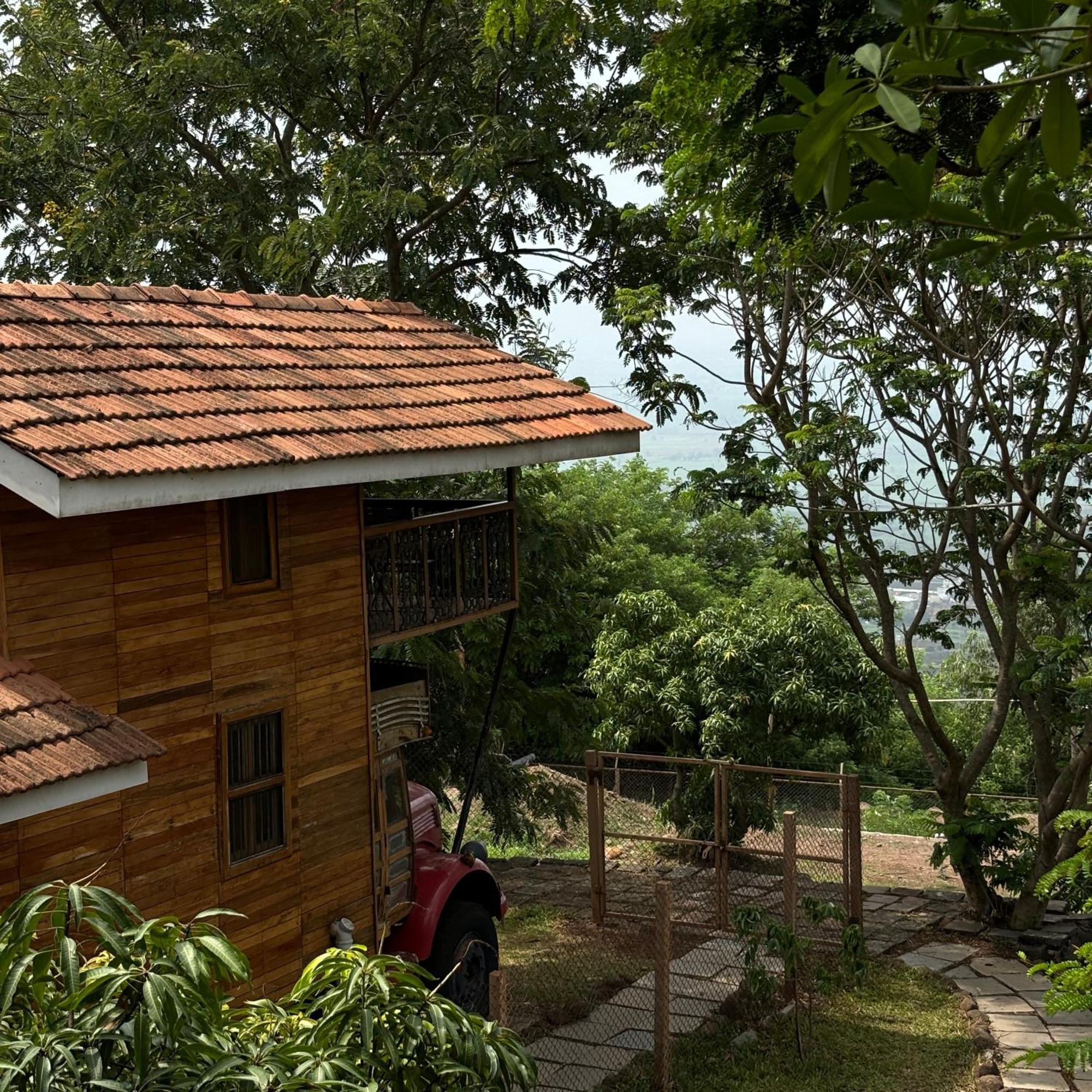 Nisarg Resort Kolhapur Exterior foto