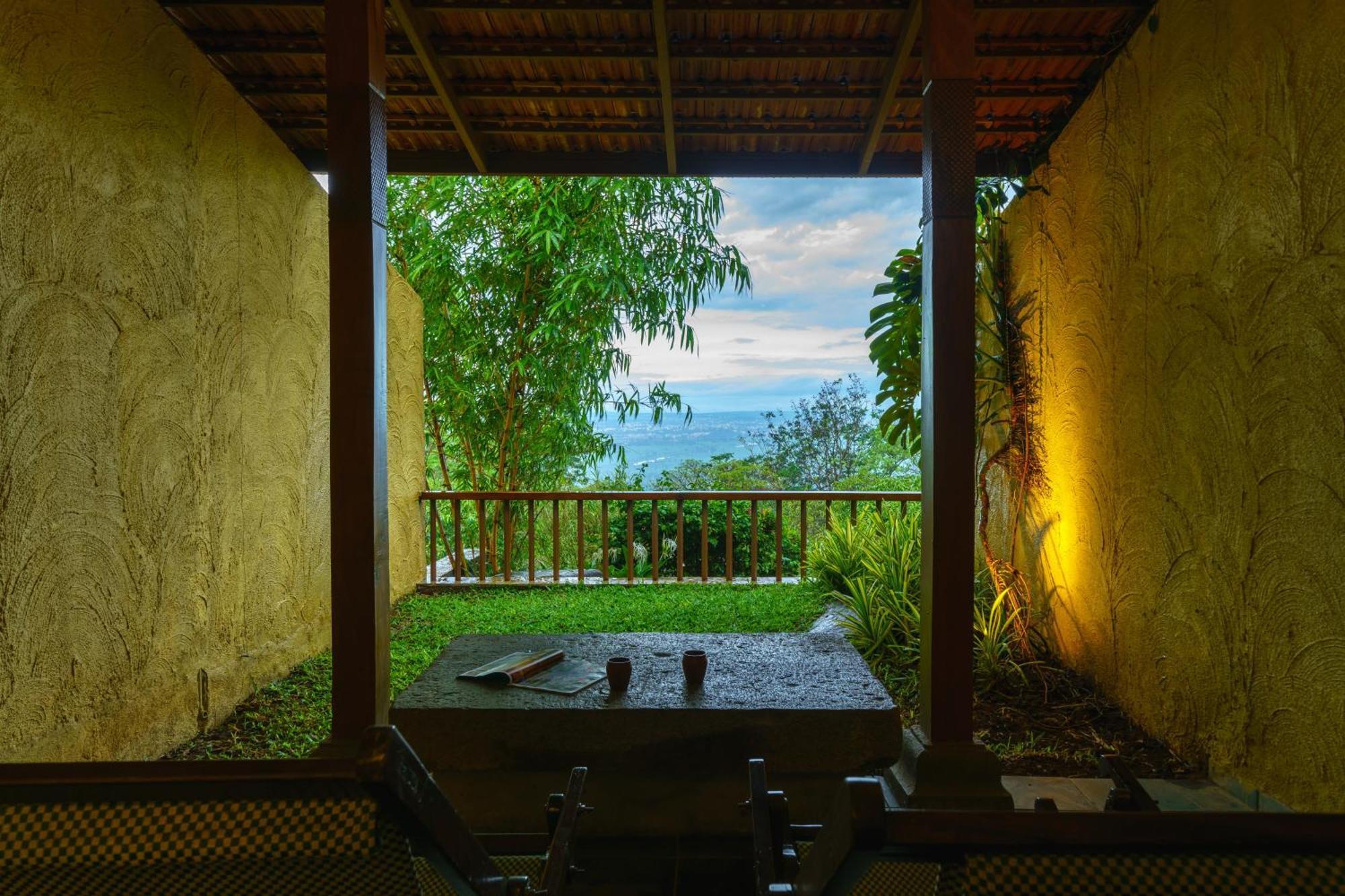Nisarg Resort Kolhapur Exterior foto