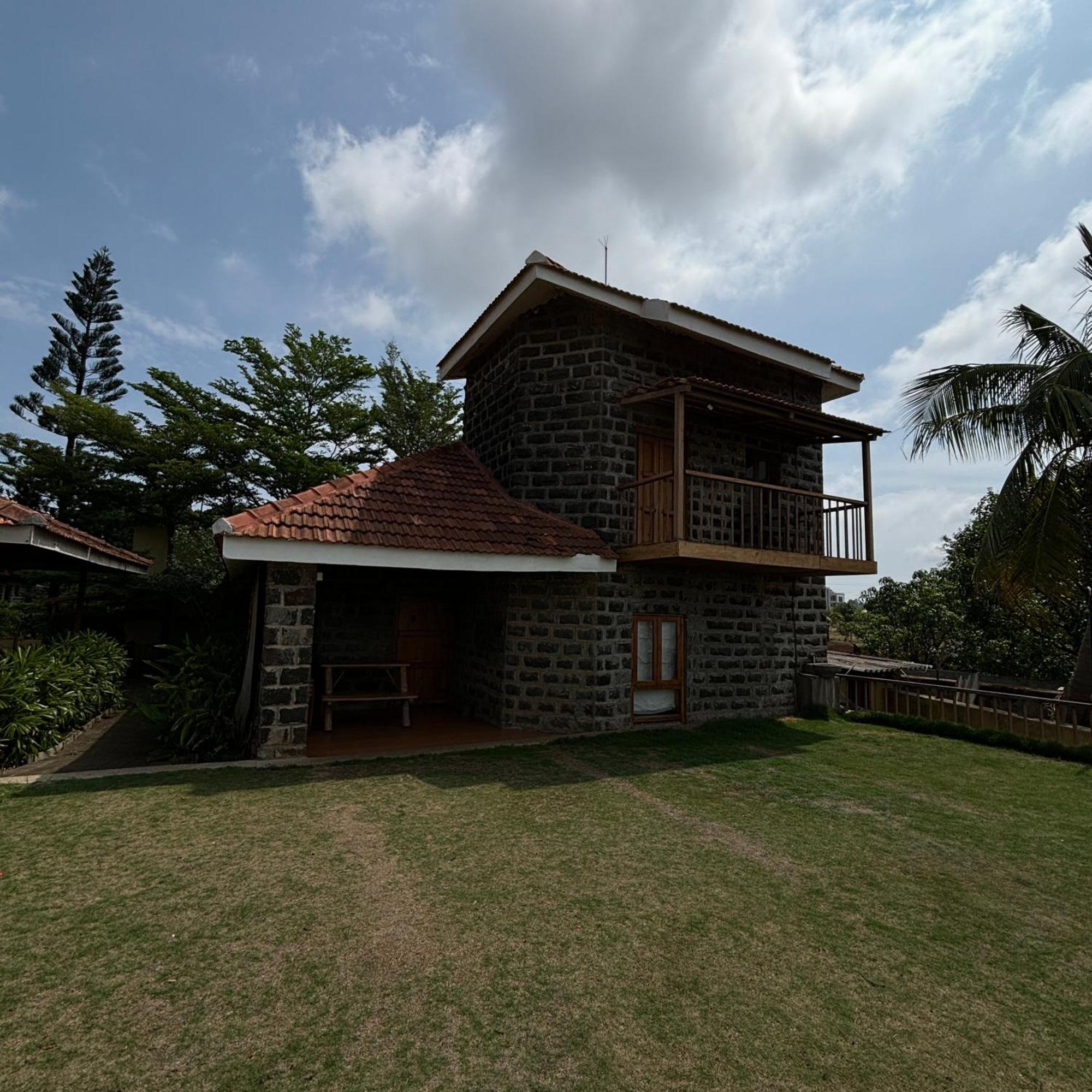 Nisarg Resort Kolhapur Exterior foto